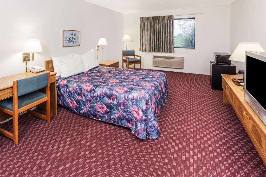 Super 8 By Wyndham Hebron Lowell Area Номер фото
