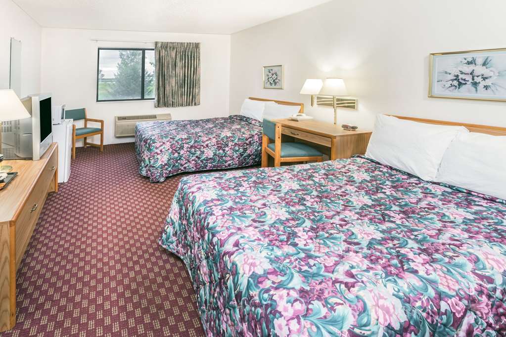 Super 8 By Wyndham Hebron Lowell Area Номер фото